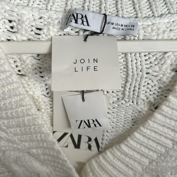 Cream bottom down sweater - Picture 2 of 2